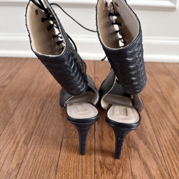 Black Genuine Leather Pumps Heels Made in Italy Size 37 EU / 6.5 US - Picture 7 of 11